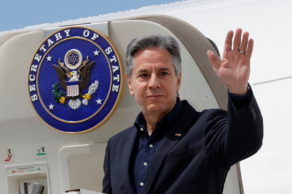 U.S. Secretary of State Antony Blinken arrives at the U.S. Naval Support Activity base, ahead of the G7 foreign ministers summit on Capri island, in Naples, Italy, April 17, 2024. REUTERS/Ciro De Luca/Pool